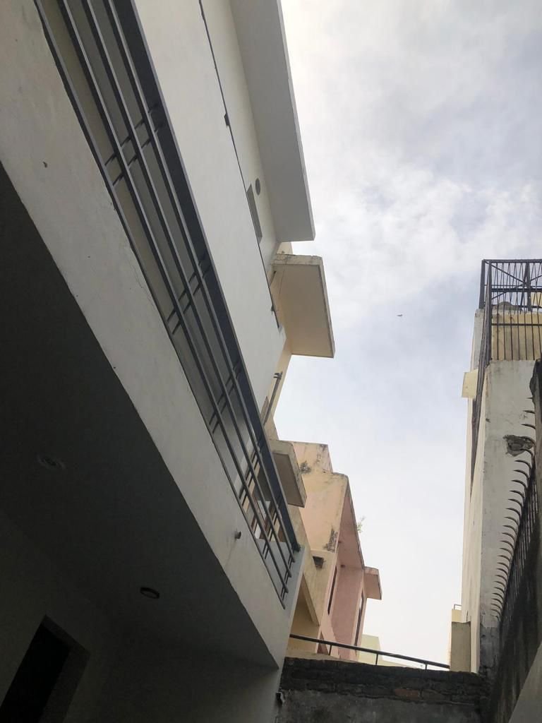 Independent house, Semifurnished Duplex Available for Rent in DLF Phase-I